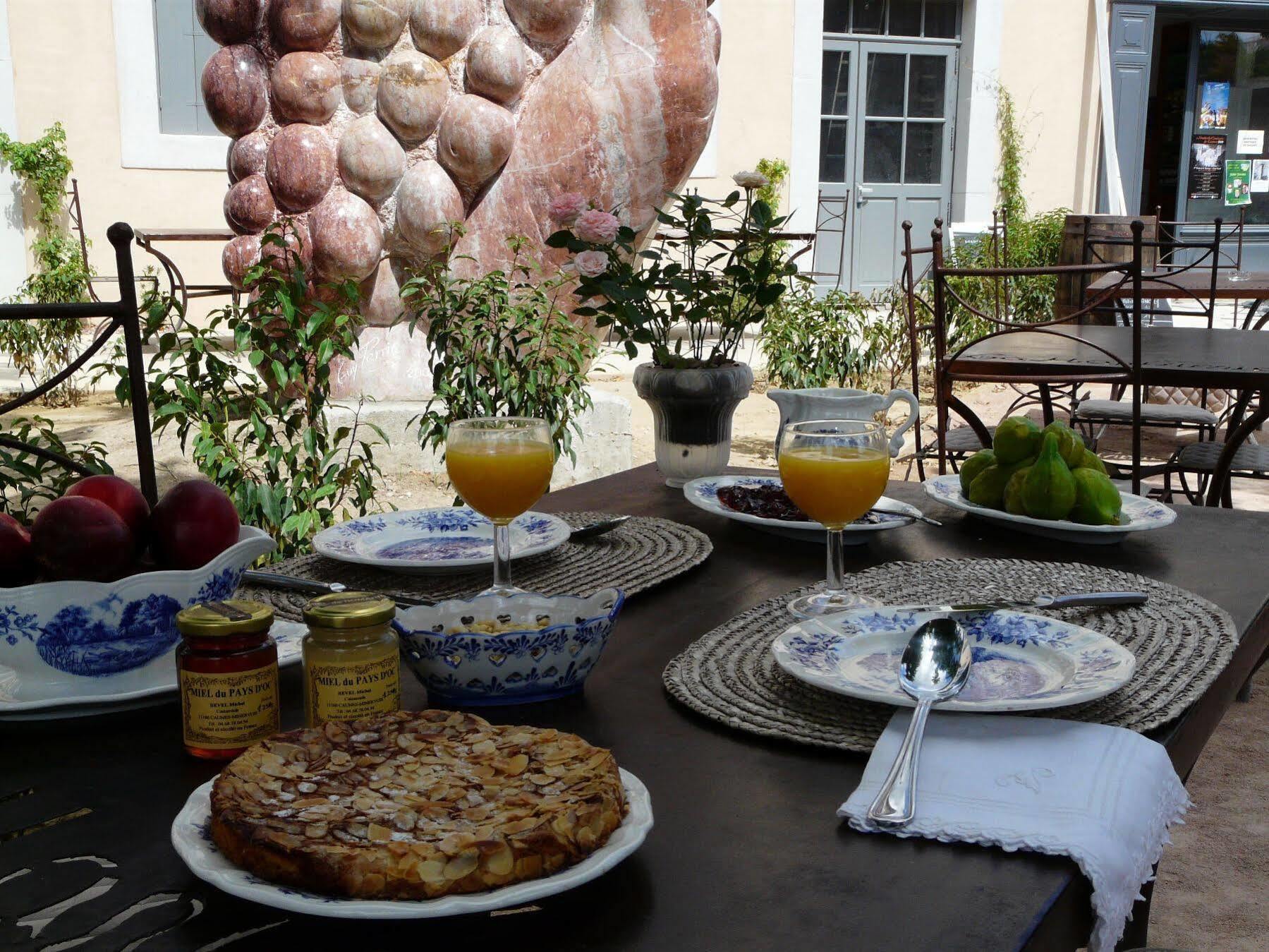 Logis Hotel - Restaurant La Marbrerie Caunes-Minervois Ngoại thất bức ảnh